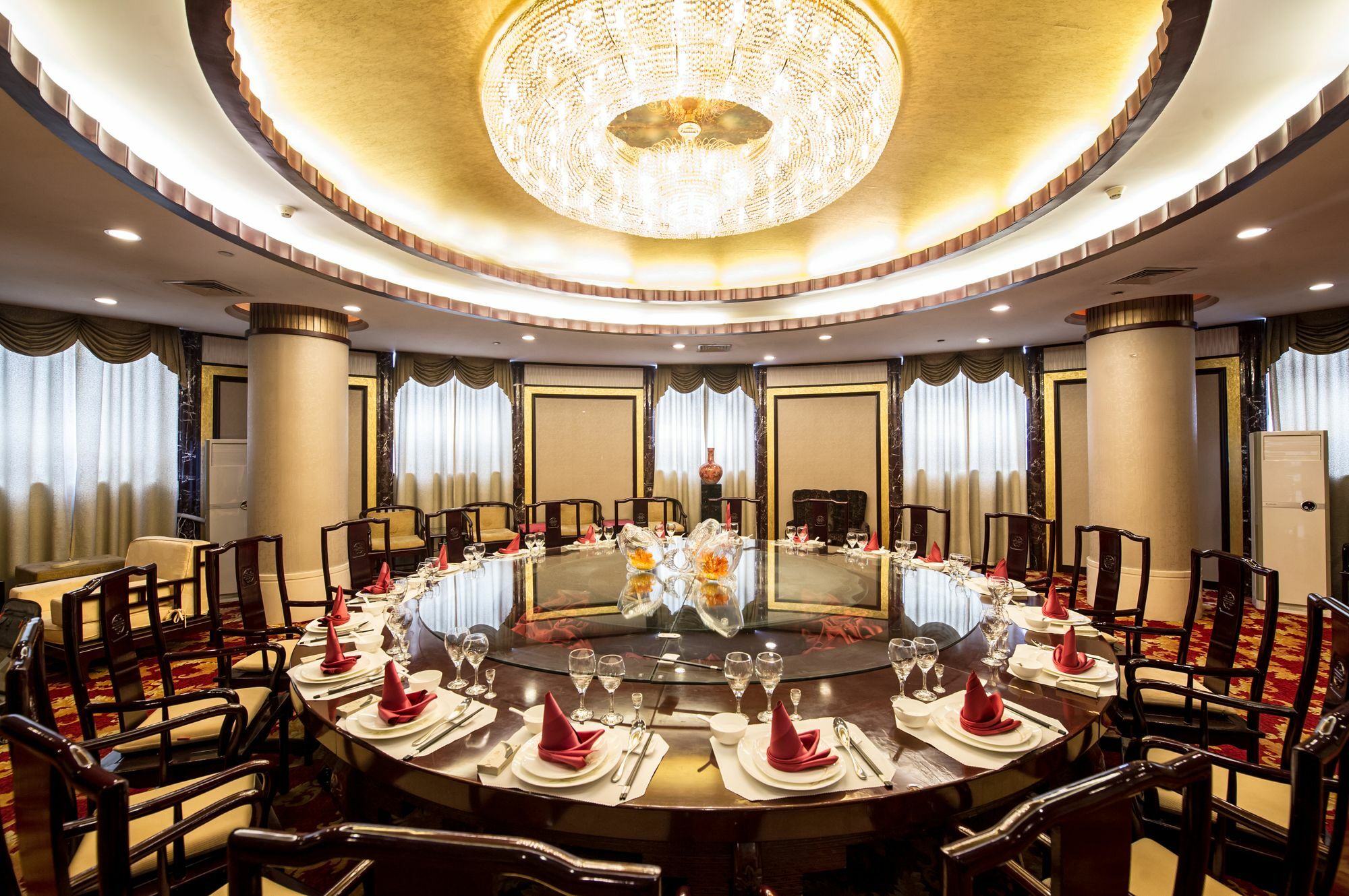 Hongyi Hotel Ухань Экстерьер фото